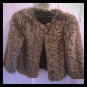 Faux fur Zara jacket with 3/4 length sleeves